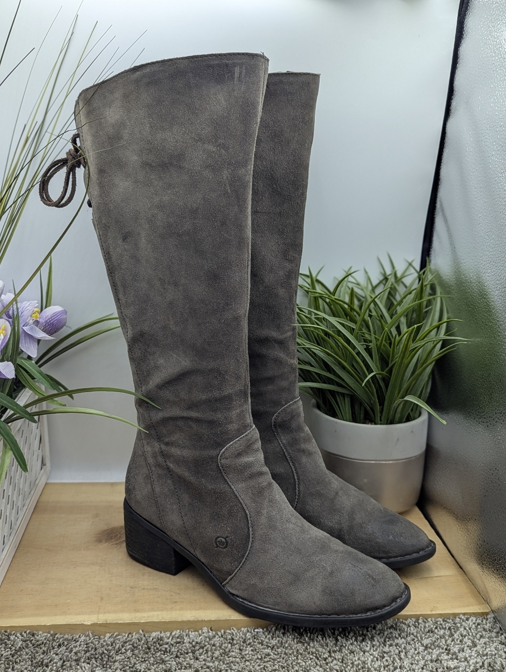 Born Felicia Women's Size 11M Knee High Suede Side Zip Lace Up Rear Calf Boots